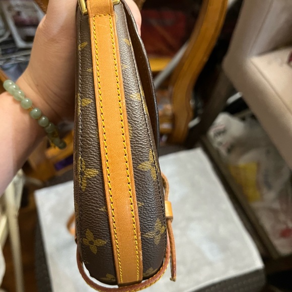 Louis Vuitton  Monogram  Chantilly Crossbody Bag - Picture 3 of 7